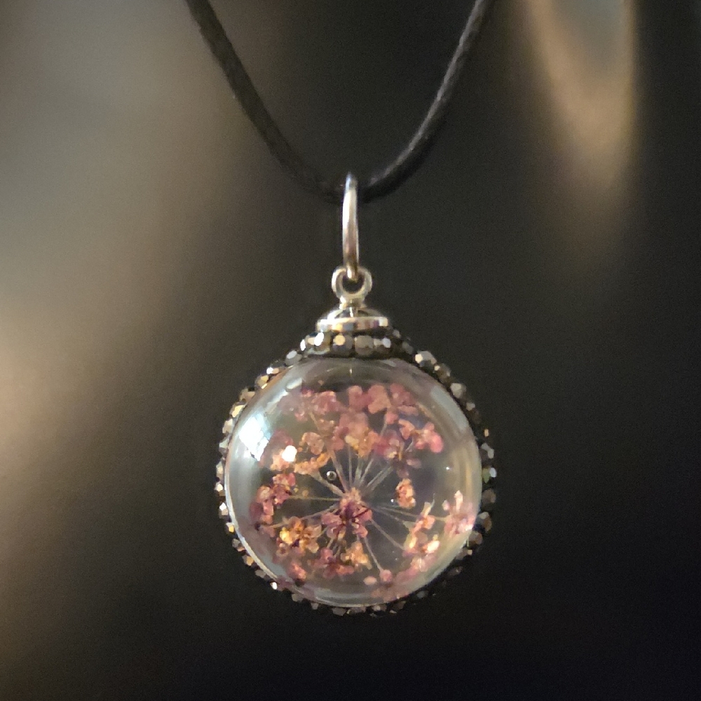 🎁 Pink Real Dried Flower Black Pave Crystal Pendant NEW